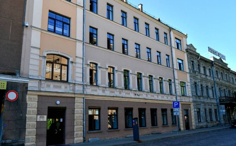 В Даугавпилсе планируют объединить стоматологическую клинику и детский медцентр