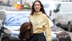 Весенние образы в мягких жёлтых оттенках — платья, кардиганы и пальто в трендовом цвете butter yellow