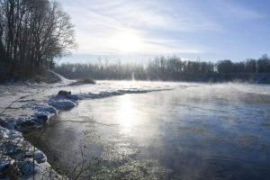 Сбой на железной дороге под Ригой: поезда задерживаются, часть рейсов заменили автобусами