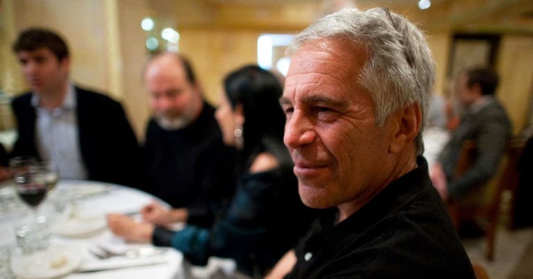 Бывший сотрудник Интерпола: как вербовали латвийских девушек для сети Джеффри Эпштейна