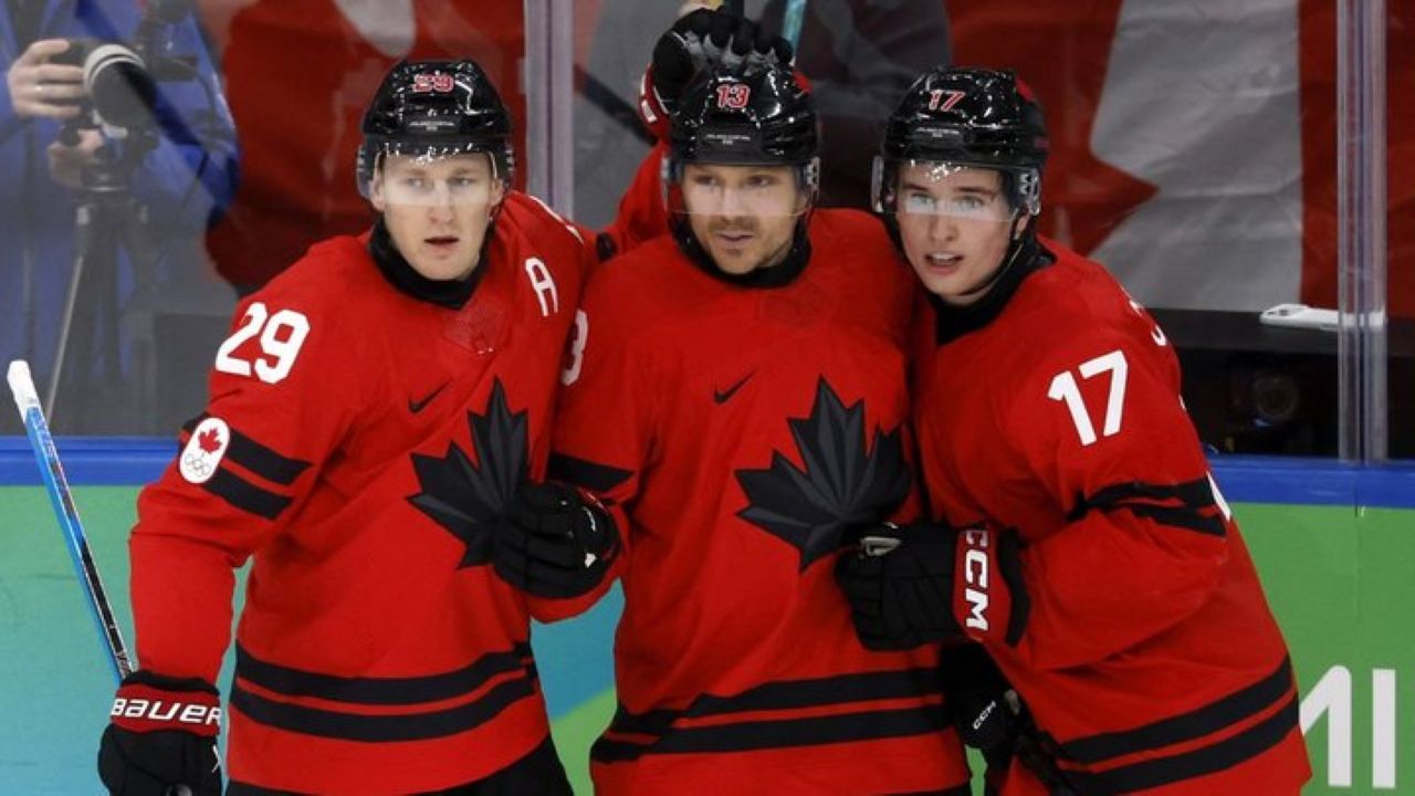 Канада вышла в финал ОИ-2026, одержав победу над финнами за 36 секунд до конца матча