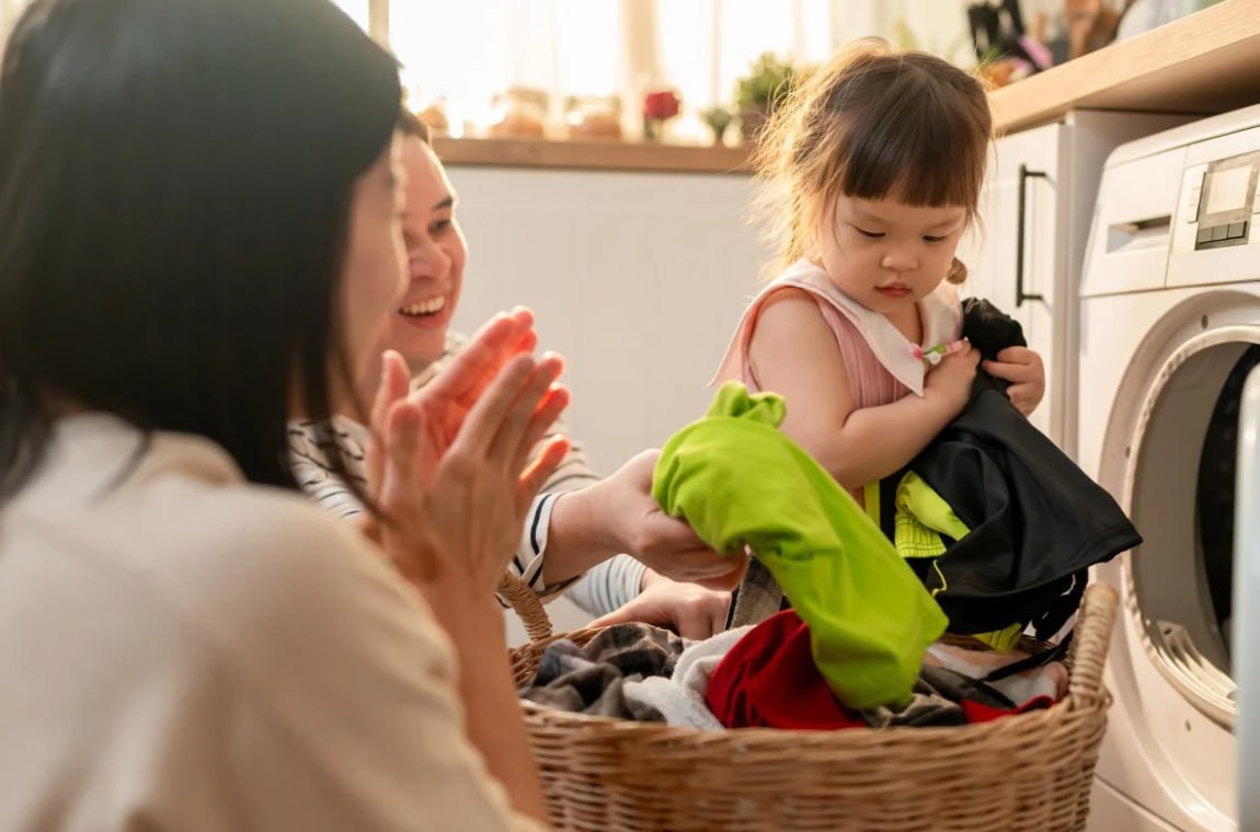 «Обратное воспитание»: китайские родители стали копировать истерики детей