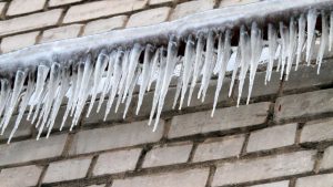 Как получить больше денег на оплату счетов за отопление этой зимой в Латвии