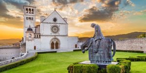 Сильнейший снегопад в Австрии: пять человек погибли под лавинами за один день