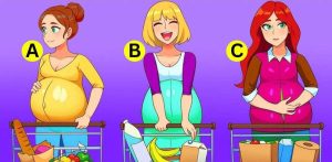 Три женщины с продуктовыми тележками в магазине, одна из них прячет под одеждой украденный арбуз — визуальная головоломка на внимательность