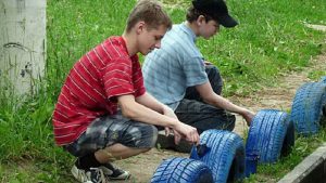 Из Египта с дымком: в Рижском аэропорту задержали пассажира с чемоданом сигарет