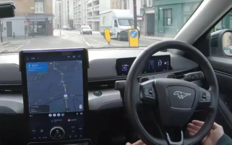 Роботакси выходят на улицы Лондона - водители чёрных кэбов против