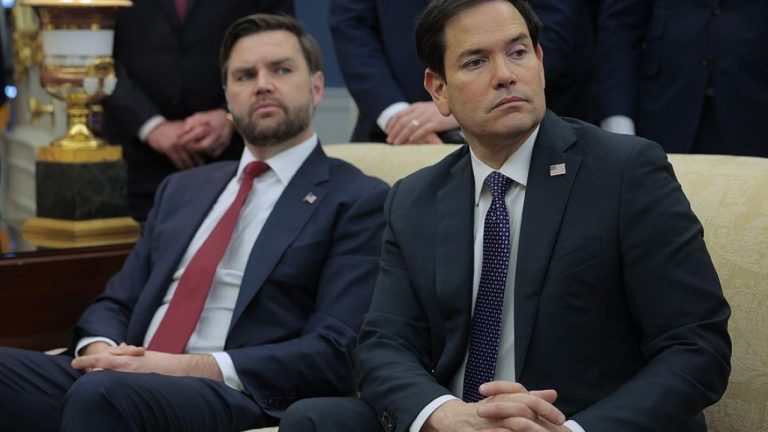 В США назвали двух вероятных преемников Трампа на выборах 2028 года 