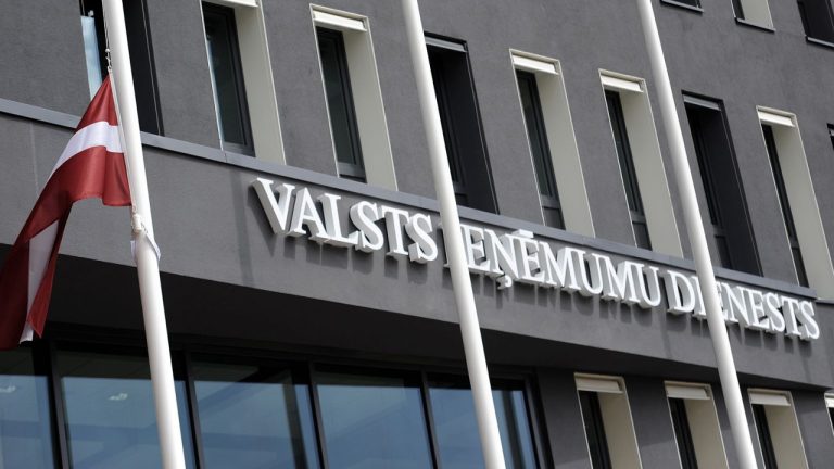 Подоходный налог с пенсии до 1000 евро больше не удерживается: кому нужна налоговая декларация