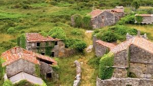 В ОАЭ были зафиксированы взрывы, активировались системы ПВО