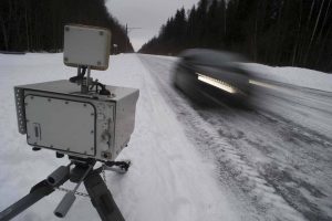 Конвой и перекрытия: из-за заключённых в Лиепае остановилось движение