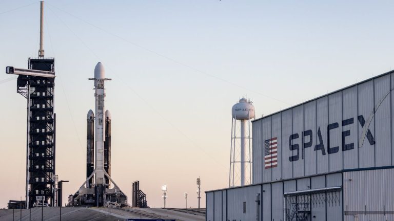 Городок SpaceX в Техасе, построенный Маском, создает собственную полицию