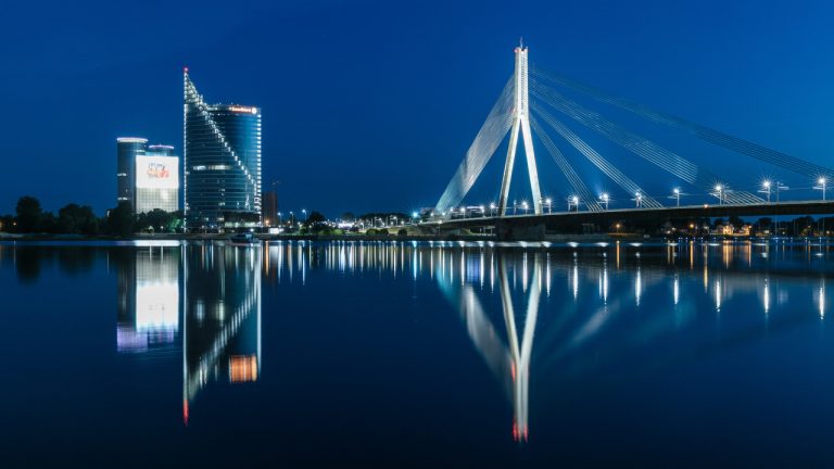 Литовский экономист Жигимантас Маурицас предсказал наступление золотого века для экономики Латвии