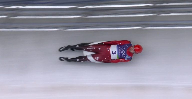 Латвийские саночники в шаге от медалей: Апарйодс сохраняет 4-е место после трёх заездов на Олимпиаде