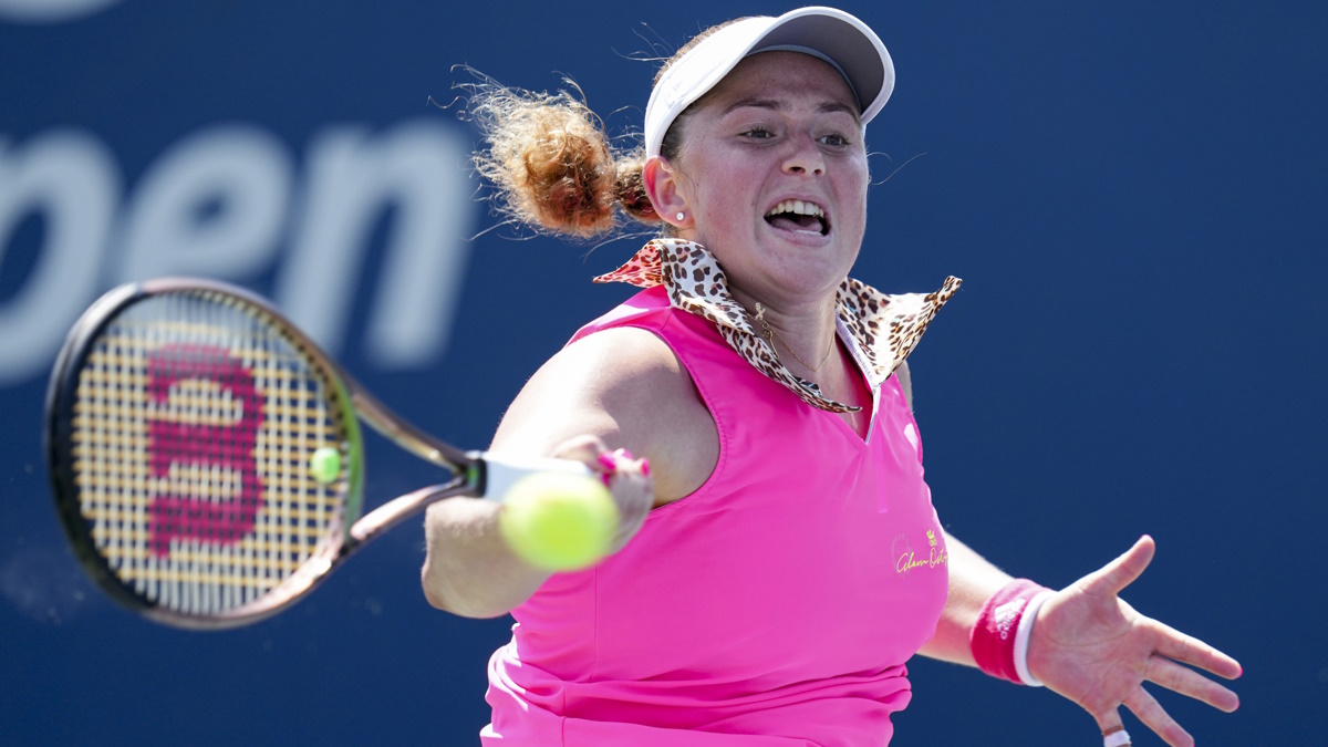 Остапенко с боем прошла первый круг турнира WTA 1000 в Дохе