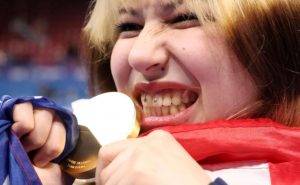 Кричала от боли и не могла встать: легендарную горнолыжницу эвакуировали с олимпийской трассы на вертолёте