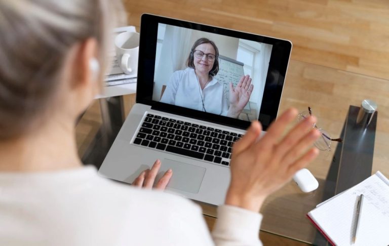 Почти 500 визитов на дом: в Риге подвели первые итоги проекта «Больница на дому»