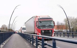 В Риге объявлено жёлтое предупреждение о тумане: возможны перебои в движении транспорта и ухудшение качества воздуха