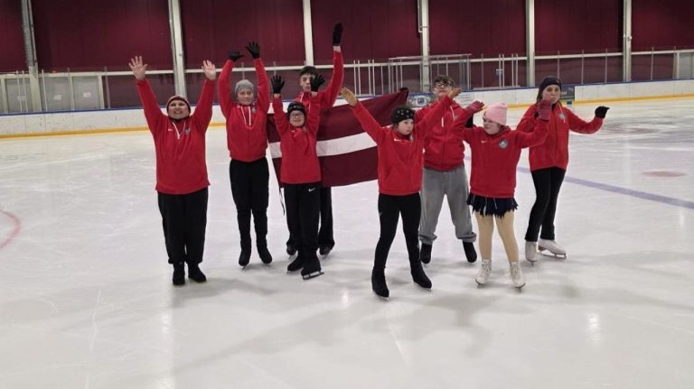 «Особенные» фигуристы тренера Нечаевой вернулись из Швейцарии с золотом и серебром