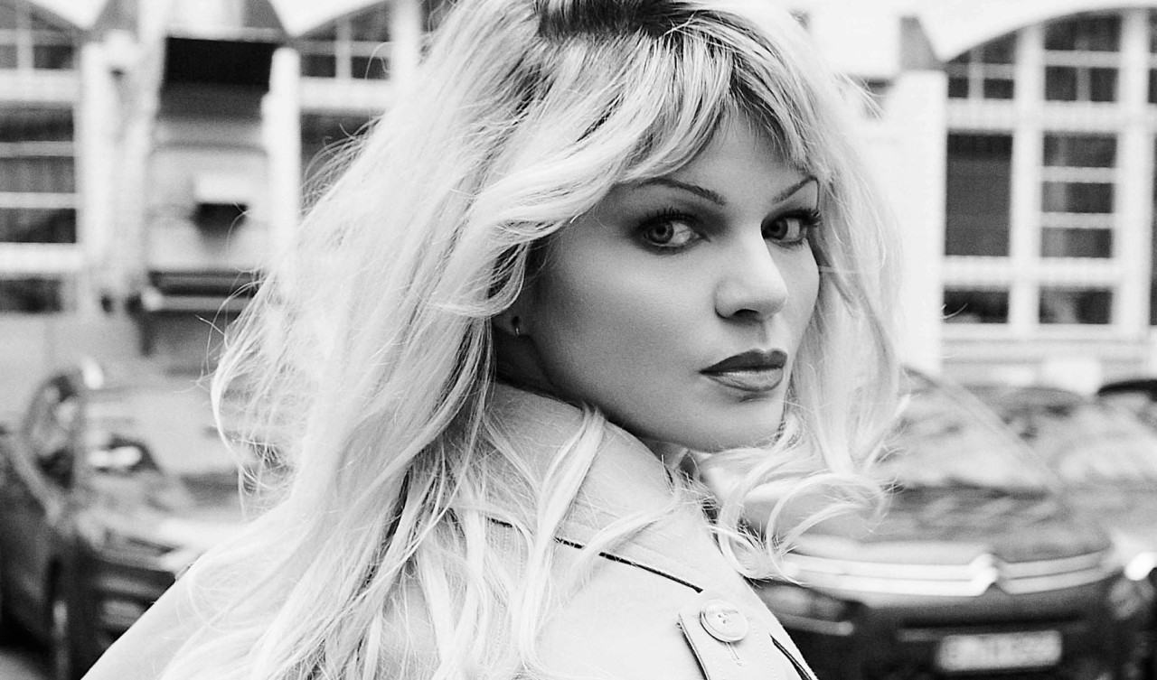 В Елгаве расследуют две смерти: парень мог убить девушку, а затем покончить с собой