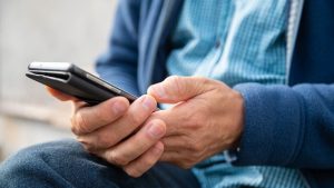 В Латвии начались первые грозы: дождь, молнии и туман в разных регионах страны