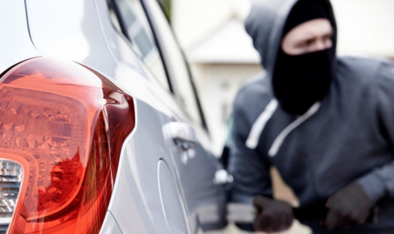 Если у вас такая машина - стоит быть внимательнее: полиция назвала самые угоняемые авто в Латвии