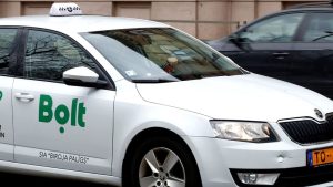 В Латвии собирают подписи за снижение цен на топливо: предлагается временно уменьшить налоги