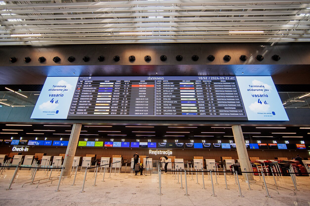 Аэропорт Вильнюса вновь приостанавливал работу из-за угрозы воздушных шаров