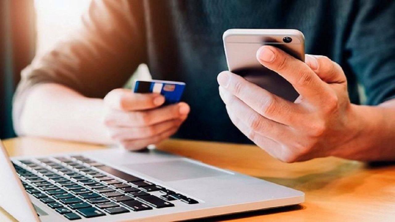 Более 300 тысяч евро похитили мошенники у жителей Латвии  за прошлую неделю