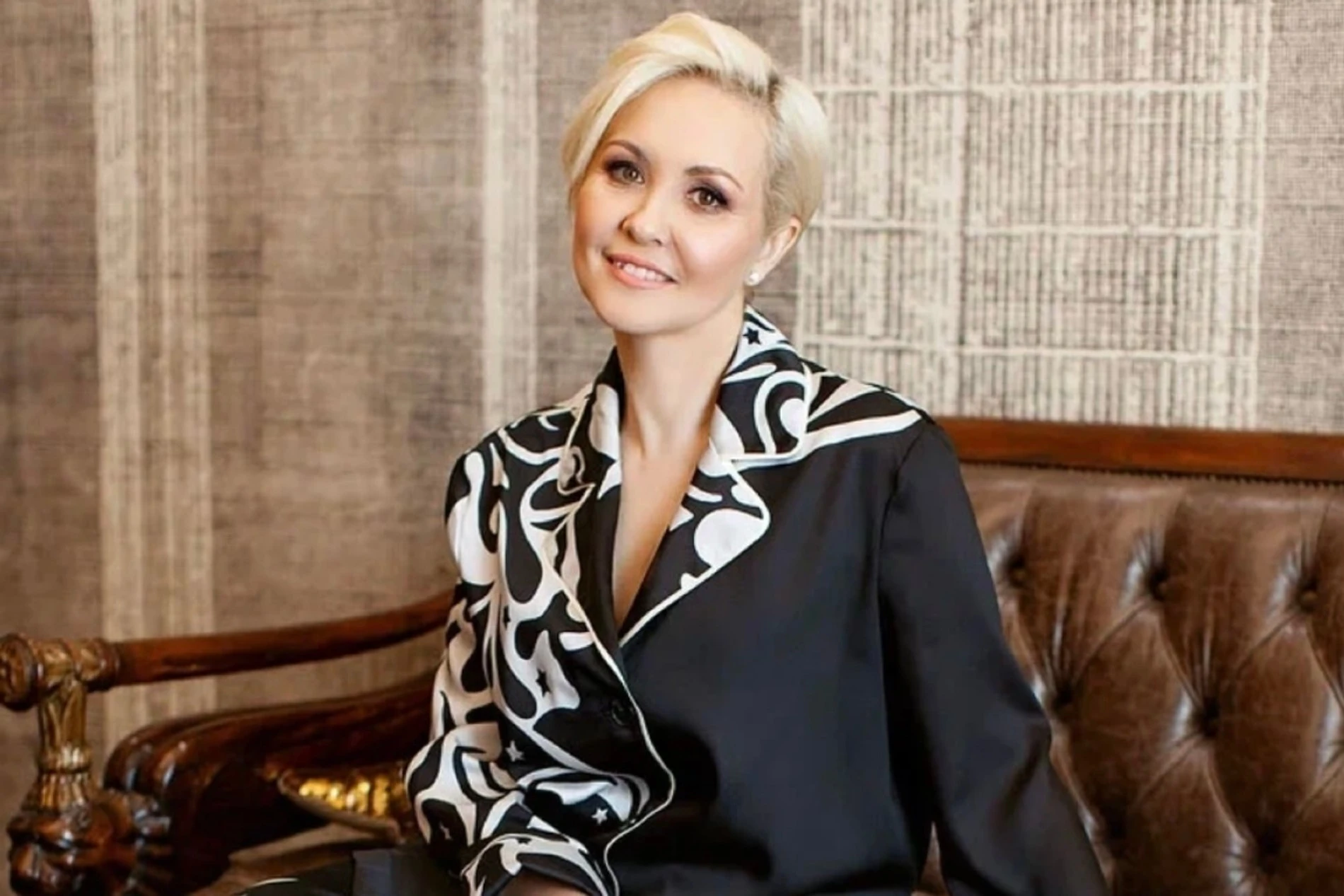 «Я хочу, чтобы мы жили!»: известные певцы и актеры призывают латвийцев вакцинироваться