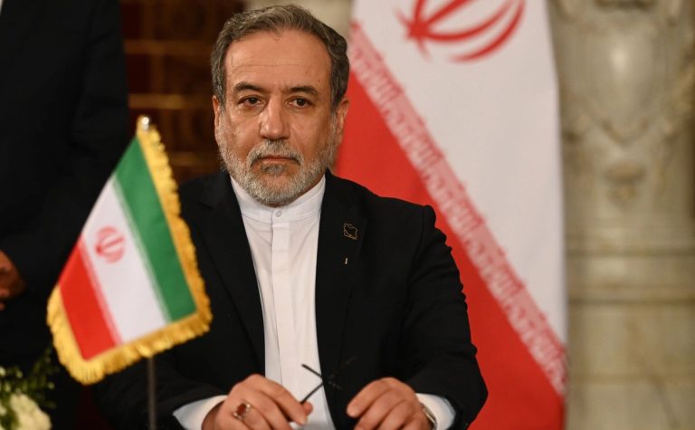 Иранские власти не намерены вступать в прямой диалог с администрацией Дональда Трампа