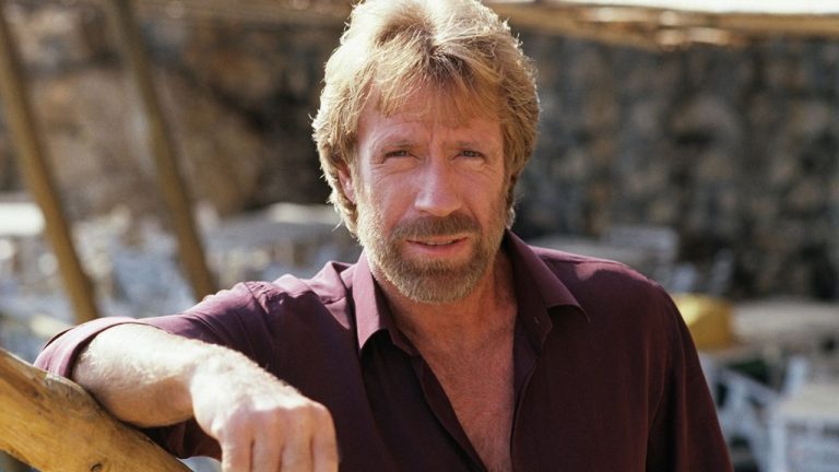 Он не ушел, он просто повысил свой уровень: Чак Норрис отправился пересчитывать бесконечность