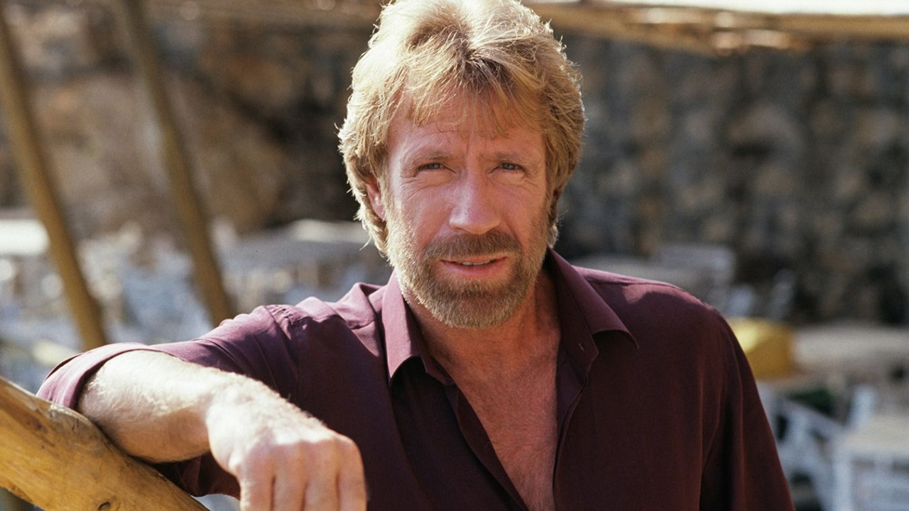 Он не ушел, он просто повысил свой уровень: Чак Норрис отправился пересчитывать бесконечность