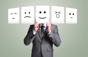 Садоводы часто совершают эту ошибку: 7 растений, которые притягивают шершней