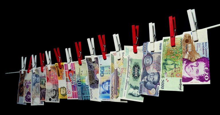 Магия достатка в каждом доме: денежные приметы, которые работают