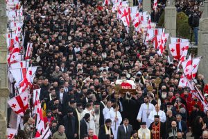 Как в боевике: в Калифорнии ювелирный магазин ограбили за 70 секунд - ущерб составил 1,7 млн долларов