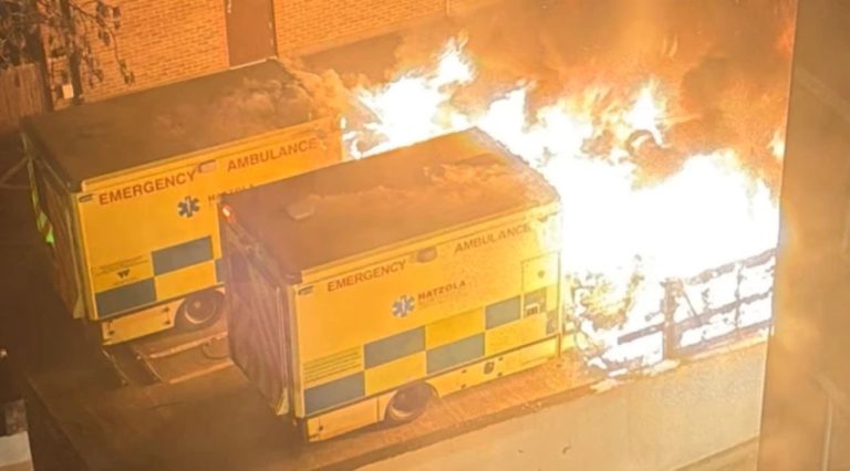 Ночная атака на еврейскую общину в Лондоне: неизвестные подожгли четыре машины скорой помощи