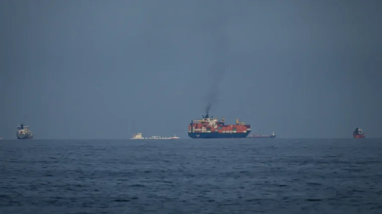 WSJ: Саудовская Аравия и ОАЭ постепенно втягиваются в войну с Ираном