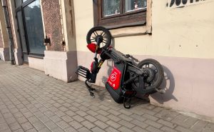 Латвийским пенсионерам за границей нужно срочно подтвердить свой статус для сохранения льгот