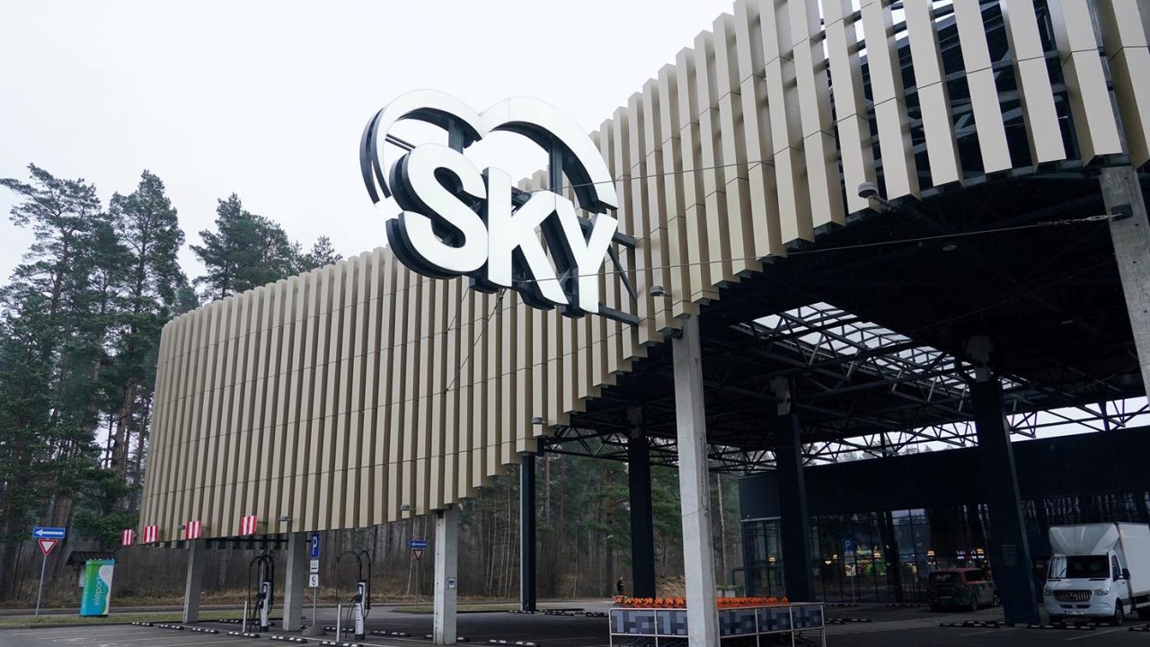 Рынок победил Sky: суд признал управляющую супермаркетами компанию неплатежеспособной