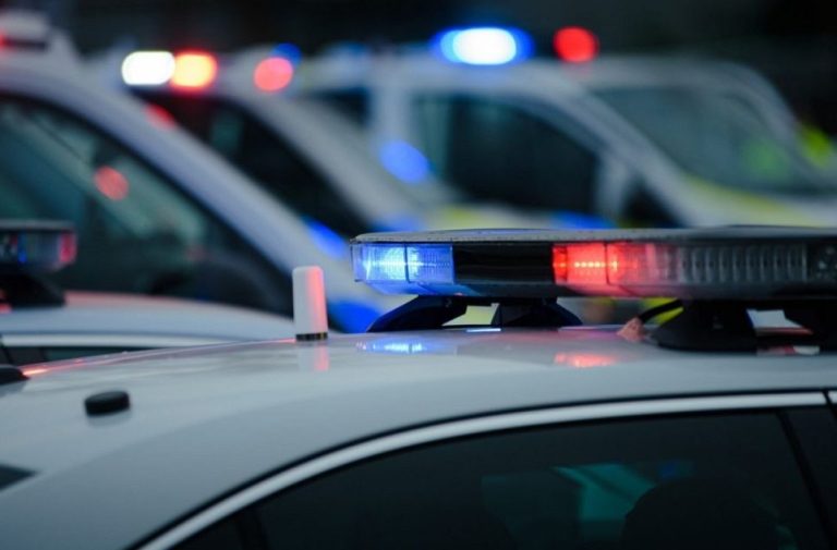 Погоня в Сигулде: пьяный угонщик на BMW заправился на чужой счет и ушел от полиции