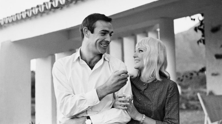 Гид для красивых: знаки зодиака, выбирающие партнера по обложке