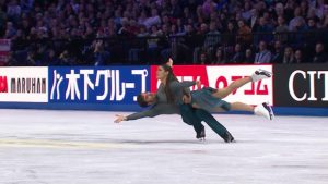 Латвийская звезда тяжелой атлетики Ребека Ибрагима покинула Катар и вернулась в Вентспилсс