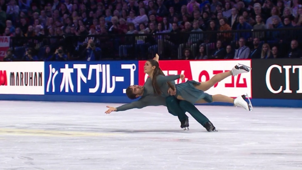 ЧМ по фигурному катанию 2026: французские олимпийцы выиграли золото в танцах на льду в Праге