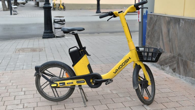 С 1 апреля электровелосипедам запрещено ездить по тротуарам