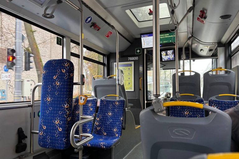 Автотранспортная дирекция потратит миллионы на камеры в автобусах при дефиците средств на зарплаты водителям