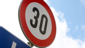 Стоимость топлива на латвийских заправках вырастет из-за резкого подорожания энергоресурсов на мировых рынках