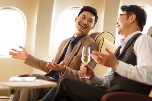 Европейские автомобилисты массово штурмуют заправки на фоне резкого подорожания бензина