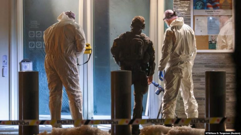 У входа в посольство США в Осло произошел взрыв