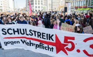 Лондон может стать «городом без детей»: из-за оттока семей в городе закрылось 100 школ